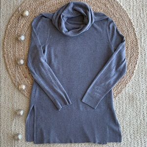 Adrienne Vittadini cowl neck grey sweater. L